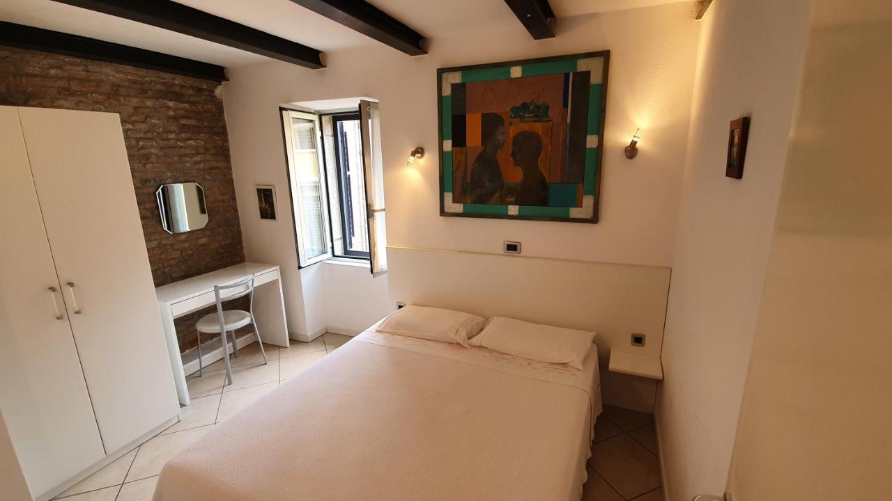 Apartments Villa Ernesta โรวีน ภายนอก รูปภาพ