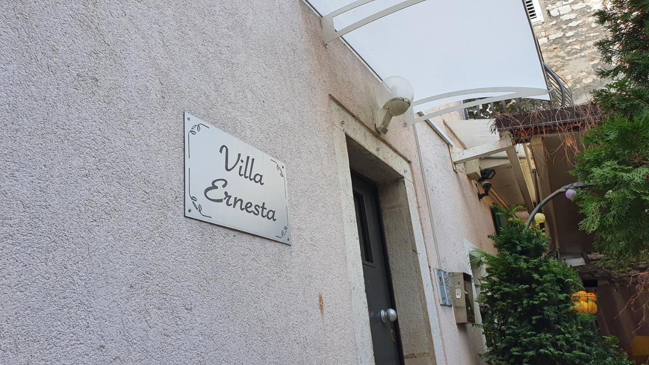 Apartments Villa Ernesta โรวีน ภายนอก รูปภาพ